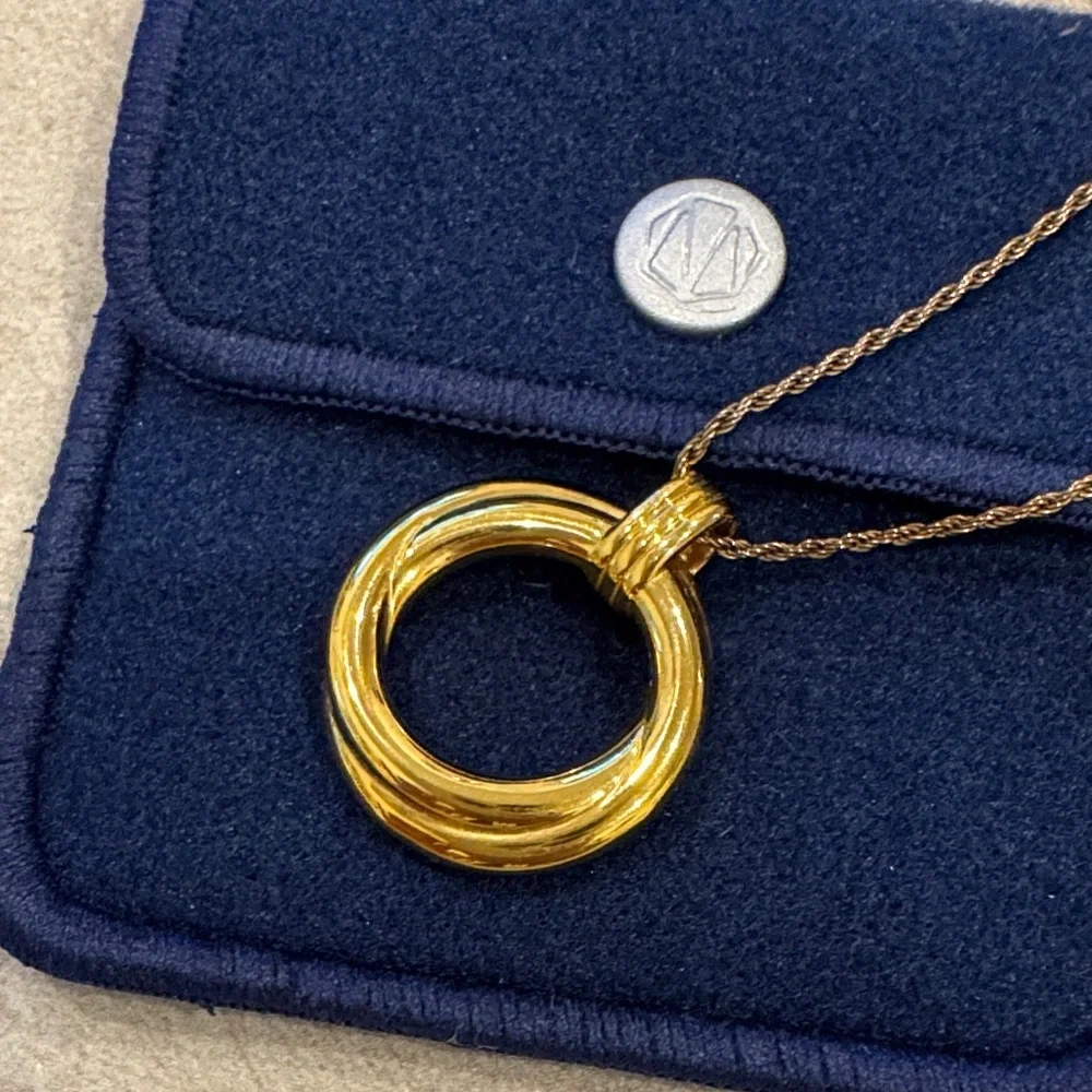 Missoma Lucy Williams Entwine Pendant Necklace - Picture 2 of 8